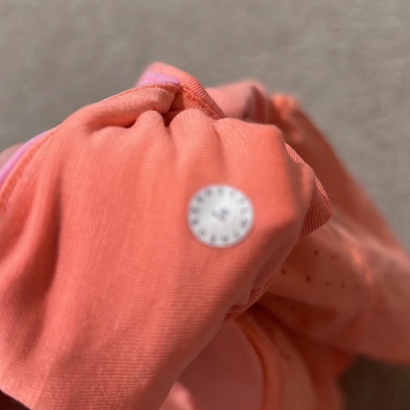 Rare lulu lemon shorts orange size 4 - Picture 3 of 3